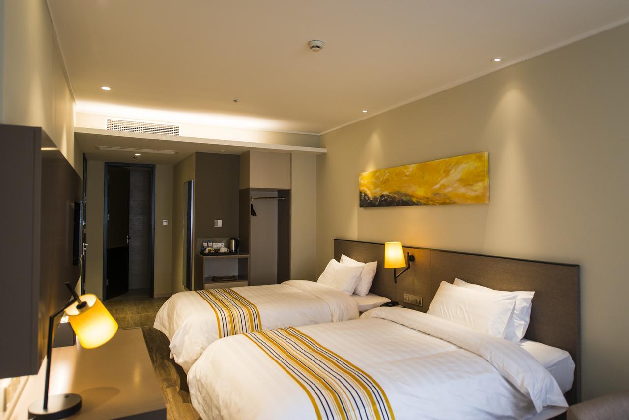 Home Inn Plus Shanghai Zhangjiang Park מראה חיצוני תמונה